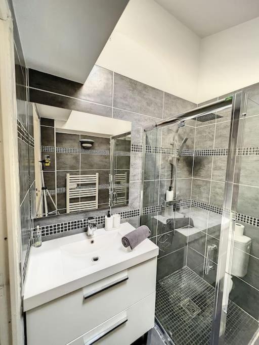 Appartement Tres Agreable T2 - Lumineux-toit Terrasse-centre Marseille