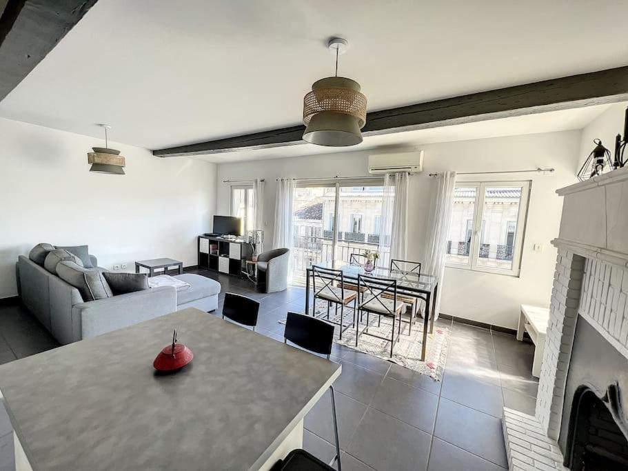 Tres Agreable T2 - Lumineux-toit Terrasse-centre * Marseille